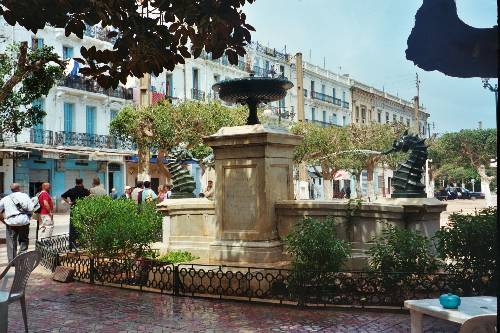 La fontaine Aucour, photo appartenant  Jos B. de la Marine, lors d'un voyage  ORAN en 2003