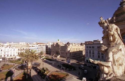 Place
 d'armes vue du haut du Thtre